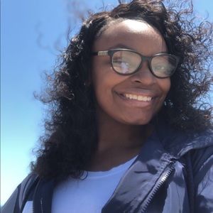 Meet your Posher, Mya